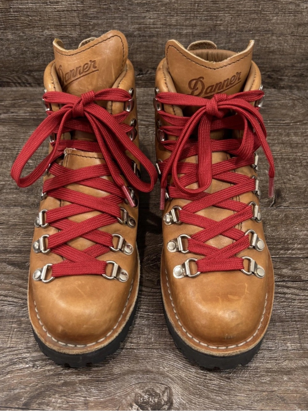 Danner Mountain Light Cascade “Clovis” Boots Women's 6.5 Brown Vibram Hiking